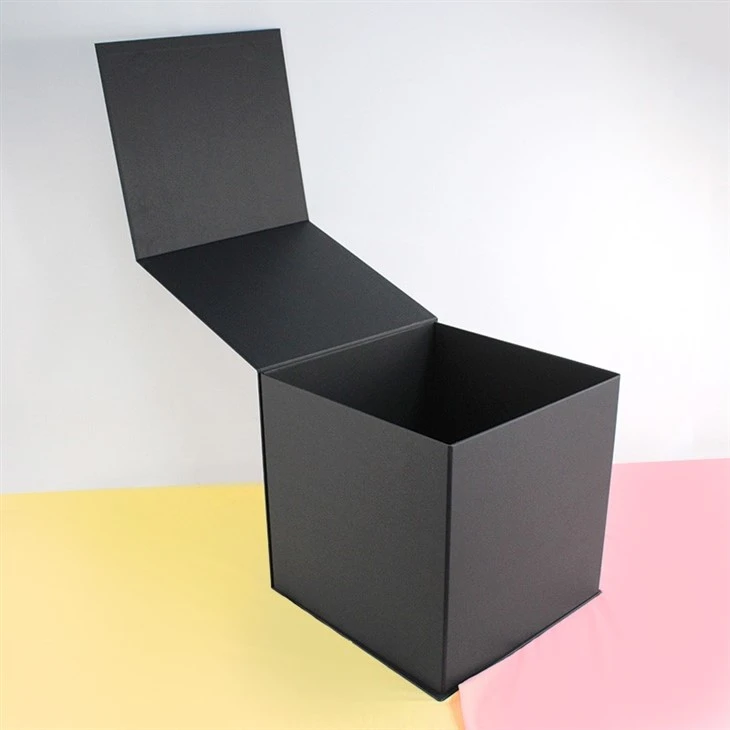 Black Magnetic Folding Box for Packaging (6)